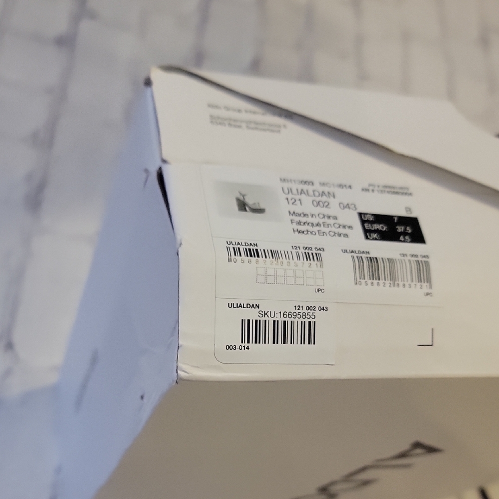 New In Box ALDO Ulialdan
Strappy heeled sandal Size 7 White - Picture 4 of 10